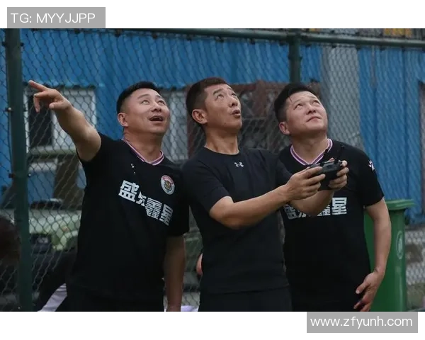 武汉足球队荣登足球团队协作排行榜第三名展现出色团队精神与实力